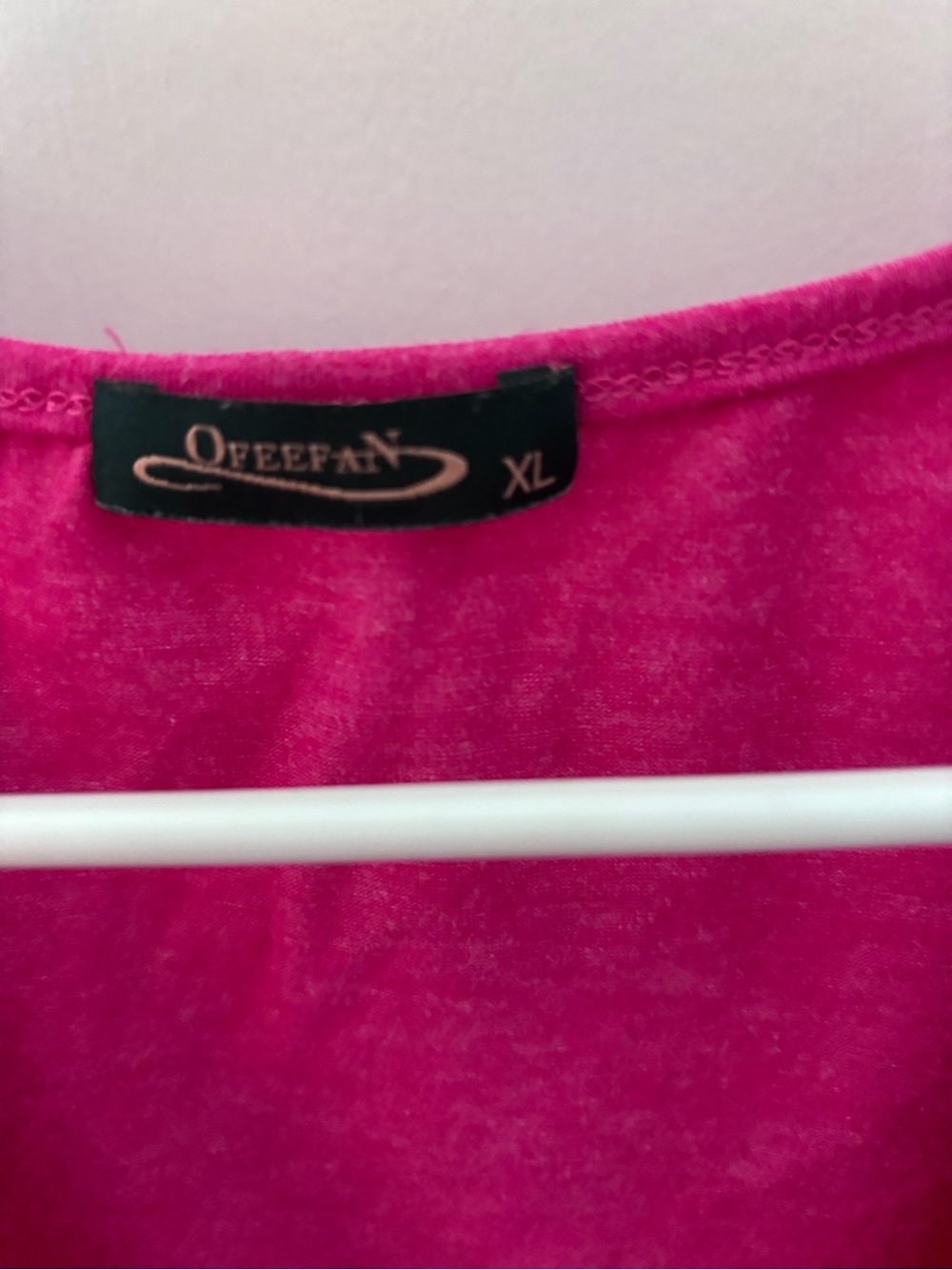 croft & barrow Bright Magenta V-Neck Sleeveless Tank - Picture 3 of 3